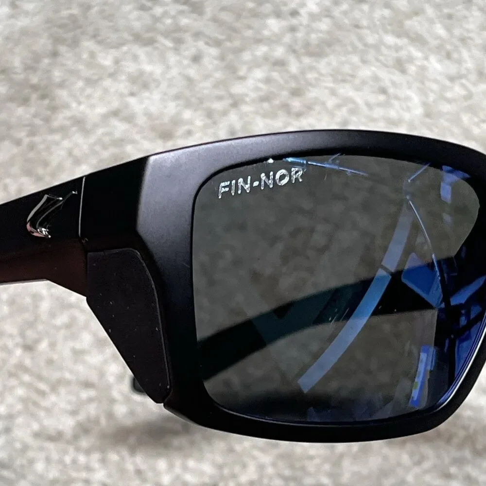 NEW Fin-Nor Rum Line Polarized Sunglasses Matte Black Mirrored Blue Lens w/ Case